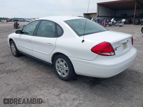 2007 Ford Taurus SE z VIN 1FAFP53U57A101188, wystawiony jako IAAI lot #42102585 z przebiegiem Nie podano mil oraz . Historia ofert i sprzedaży dostępna na DreamBid. Obrazek 3.