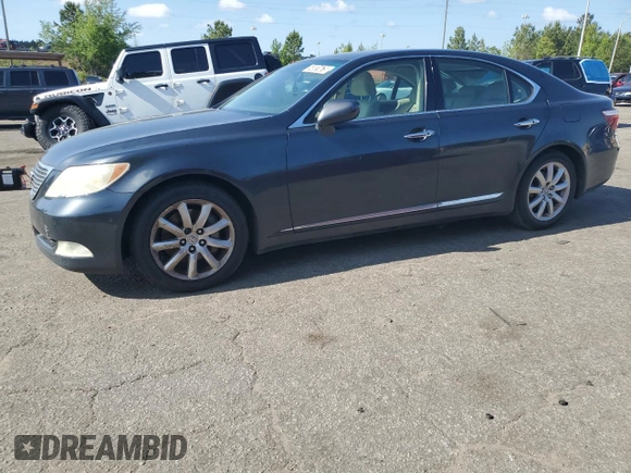 2007 Lexus LS 460 с VIN JTHBL46F275023908, выставлен на аукционе Copart как лот 54931675 с пробегом 277 028 миль миль и Чистый • Clean title. История ставок и продаж доступна на DreamBid. Изображение 1.