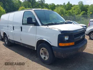 2009 Chevrolet Express Cargo z VIN 1GCGG25C191184204, wystawiony jako IAAI lot #42549573 z przebiegiem 258 740 mil mil oraz . Historia ofert i sprzedaży dostępna na DreamBid. Obrazek 1.