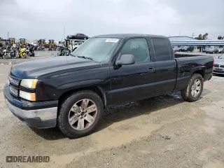 2006 Chevrolet Silverado 1500 LT1 with VIN 1GCEC19V36Z145300, listed as a Copart auction lot 49008245 with 220,425 mi miles and Clean Title. Bid and sale history available at carsss.com. Image 1.