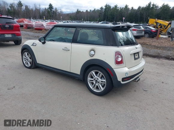 2011 MINI Hardtop S with VIN WMWSV3C58BTY22854, listed as a IAAI auction lot 42034126 with 98,931 mi miles and . Bid and sale history available at DreamBid. Image 3.
