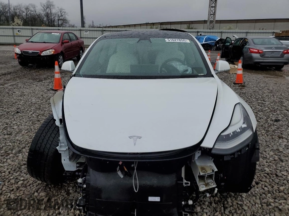 2020 Tesla Model 3 Standard Range Plus z VIN 5YJ3E1EA0LF710043, wystawiony jako Copart lot #51627855 z przebiegiem Nie podano mil oraz Szkoda całkowita • Salvage title. Historia ofert i sprzedaży dostępna na DreamBid. Obrazek 5.