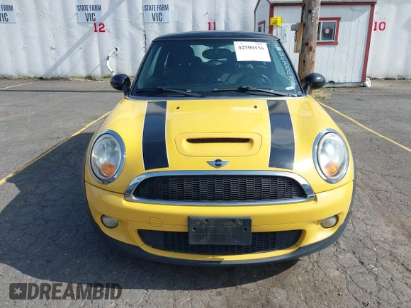 2009 MINI Hardtop S z VIN WMWMF73579TT97876, wystawiony jako IAAI lot #42500156 z przebiegiem 115 037 mil mil oraz . Historia ofert i sprzedaży dostępna na DreamBid. Obrazek 6.