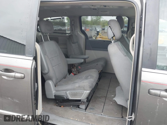2010 Chrysler Town & Country Touring with VIN 2A4RR5D18AR386942, listed as a IAAI auction lot 42199851 with 143,924 mi miles and . Bid and sale history available at DreamBid. Image 8.