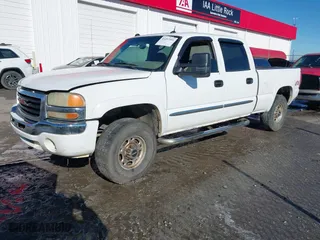 2005 GMC Sierra 1500HD SLT with VIN 1GTGK13U05F811217, listed as a IAAI auction lot 41253560 with NaN miles. Bid and sale history available at carsss.com. Image 17.