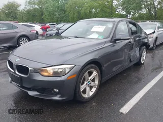 2014 BMW 3 Series 328i xDrive z VIN WBA3B5G51ENS09342, wystawiony jako IAAI lot #42270723 z przebiegiem 169 064 mil mil oraz . Historia ofert i sprzedaży dostępna na DreamBid. Obrazek 17.