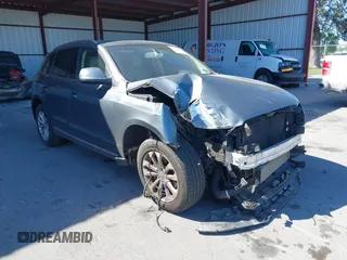2013 Audi Q5 Premium with VIN WA1CFAFP0DA065060, listed as a IAAI auction lot 41720542 with 104,656 mi miles. Bid and sale history available at carsss.com. Image 1.