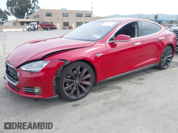 2015 Tesla Model S 85D with VIN 5YJSA1H42FF086599, listed as a IAAI auction lot 41832223 with 67,671 mi miles. Bid and sale history available at carsss.com. Image 19.