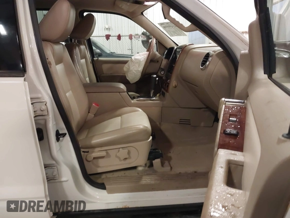 2010 Ford Explorer Eddie Bauer with VIN 1FMEU7EE5AUB13603, listed as a IAAI auction lot 41499590 with 218,425 mi miles. Bid and sale history available at carsss.com. Image 5.
