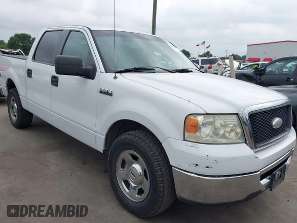 2008 Ford F-150 XLT with VIN 1FTPW12V98FB13594, listed as a IAAI auction lot 42129137 with 151,523 mi miles. Bid and sale history available at carsss.com. Image 1.