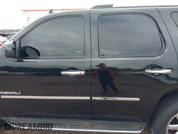 2013 GMC Yukon Denali z VIN 1GKS2EEFXDR305783, wystawiony jako IAAI lot #42305947 z przebiegiem 251 874 mil mil oraz . Historia ofert i sprzedaży dostępna na DreamBid. Obrazek 14.