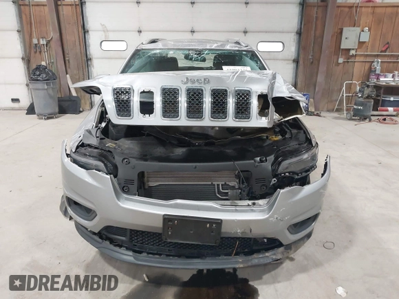 2019 Jeep Cherokee Latitude with VIN 1C4PJMCB7KD118915, listed as a IAAI auction lot 41903336 with 105,425 mi miles. Bid and sale history available at carsss.com. Image 12.