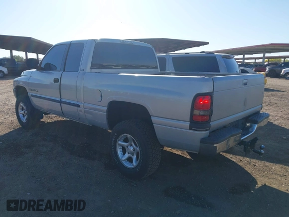 2000 Dodge 1500 with VIN 3B7HF13Z0YG161389, listed as a IAAI auction lot 42111281 with 111,062 mi miles and . Bid and sale history available at DreamBid. Image 3.