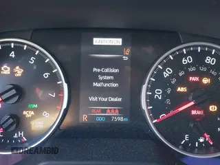 2022 Toyota RAV4 XLE Premium with VIN 2T3C1RFVXNW186053, listed as a IAAI auction lot 40141648 with 7,598 mi miles. Bid and sale history available at carsss.com. Image 15.