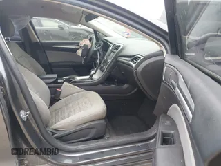 2016 Ford Fusion S with VIN 3FA6P0G78GR102204, listed as a IAAI auction lot 41622658 with 95,930 mi miles. Bid and sale history available at carsss.com. Image 5.