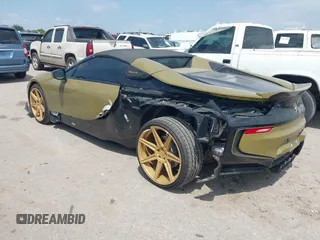 2019 BMW i8 z VIN WBY2Z6C52KVG98174, wystawiony jako IAAI lot #41994979 z przebiegiem 1 187 mil mil oraz . Historia ofert i sprzedaży dostępna na DreamBid. Obrazek 3.