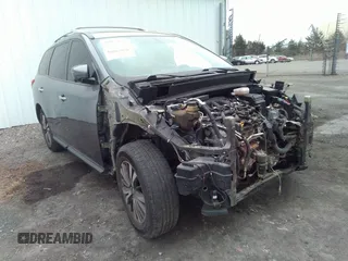 2017 Nissan Pathfinder SV with VIN 5N1DR2MN9HC650637, listed as a IAAI auction lot 36067078 with 66,584 mi miles. Bid and sale history available at carsss.com. Image 1.