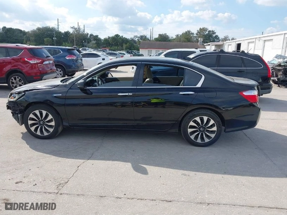 2014 Honda Accord Hybrid with VIN 1HGCR6F35EA004975, listed as a IAAI auction lot 41500225 with 190,330 mi miles. Bid and sale history available at carsss.com. Image 14.