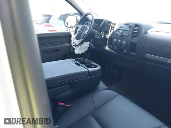 2010 GMC Sierra 1500 SLE z VIN 3GTRCVE04AG138237, wystawiony jako IAAI lot #41860472 z przebiegiem 56 831 mil mil oraz . Historia ofert i sprzedaży dostępna na DreamBid. Obrazek 5.
