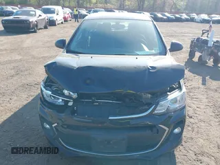 2020 Chevrolet Sonic LT z VIN 1G1JD5SB6L4140998, wystawiony jako IAAI lot #42085225 z przebiegiem 33 196 mil mil oraz . Historia ofert i sprzedaży dostępna na DreamBid. Obrazek 12.