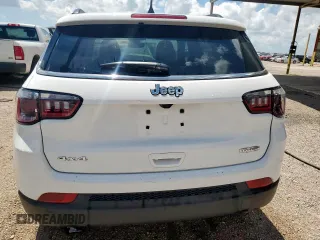 2025 Jeep Compass Latitude with VIN 3C4NJDBN5ST524494, listed as a Copart auction lot 65656135 with 17,791 mi miles and Clean title. Bid and sale history available at DreamBid. Image 6.