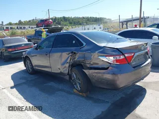 2015 Toyota Camry XLE z VIN 4T1BF1FK8FU979706, wystawiony jako IAAI lot #42298995 z przebiegiem 95 553 mil mil oraz . Historia ofert i sprzedaży dostępna na DreamBid. Obrazek 3.