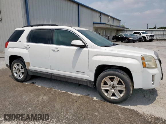 2011 GMC Terrain SLE-2 z VIN 2CTFLTEC0B6327860, wystawiony jako Copart lot #57644655 z przebiegiem 152 581 mil mil oraz Czysty tytuł • Clean title. Historia ofert i sprzedaży dostępna na DreamBid. Obrazek 4.