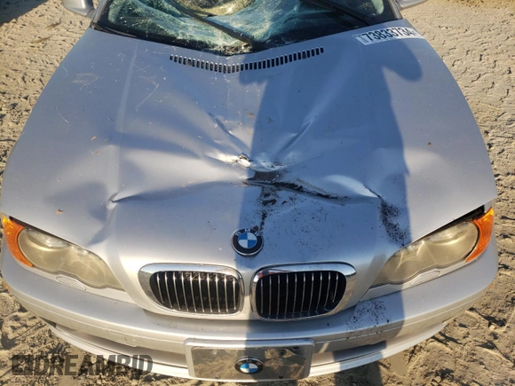 2001 BMW 3 Series 330Ci with VIN WBABN53461JU30596, listed as a Copart auction lot 73833734 with 132,821 mi miles and Salvage Title. Bid and sale history available at carsss.com. Image 11.