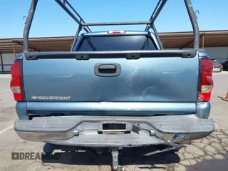 2006 Chevrolet Silverado 1500 LT1 with VIN 2GCEK13T861148180, listed as a IAAI auction lot 42201901 with 461,872 mi miles and . Bid and sale history available at DreamBid. Image 6.