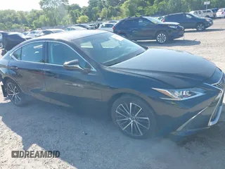 2023 Lexus ES 350 with VIN 58ADZ1B1XPU159764, listed as a IAAI auction lot 42296506 with 38,672 mi miles and . Bid and sale history available at DreamBid. Image 1.