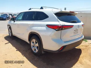 2021 Toyota Highlander L z VIN 5TDZZRAH1MS071300, wystawiony jako IAAI lot #42151244 z przebiegiem 32 780 mil mil oraz . Historia ofert i sprzedaży dostępna na DreamBid. Obrazek 3.