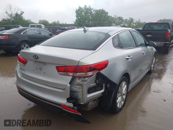 2016 Kia Optima LX z VIN 5XXGT4L37GG010780, wystawiony jako IAAI lot #42320573 z przebiegiem 154 662 mil mil oraz . Historia ofert i sprzedaży dostępna na DreamBid. Obrazek 4.