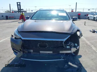 2018 Infiniti QX30 Premium with VIN SJKCH5CP5JA054091, listed as a IAAI auction lot 42471932 with 28,713 mi miles and . Bid and sale history available at DreamBid. Image 13.