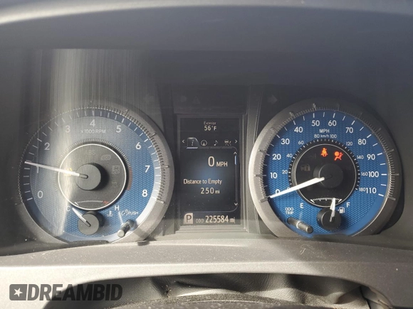 2018 Toyota Sienna XLE with VIN 5TDDZ3DC5JS203056, listed as a Copart auction lot 50611015 with 225,584 mi miles and Salvage Title. Bid and sale history available at carsss.com. Image 9.