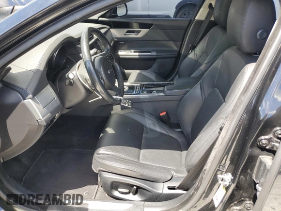 2017 Jaguar XF 35t Premium with VIN SAJBJ4BV5HCY27753, listed as a Copart auction lot 55972055 with 97,165 mi miles and Clean Title. Bid and sale history available at DreamBid. Image 7.