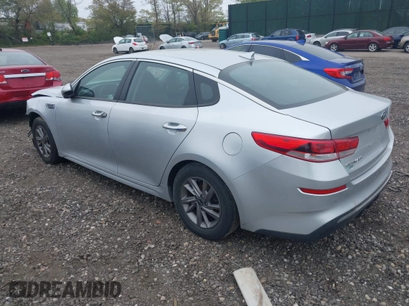 2020 Kia Optima LX z VIN 5XXGT4L38LG422703, wystawiony jako IAAI lot #39335033 z przebiegiem 73 037 mil mil oraz . Historia ofert i sprzedaży dostępna na DreamBid. Obrazek 3.