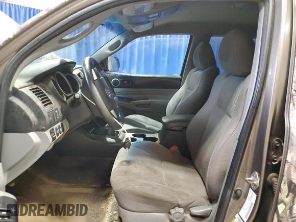 2015 Toyota Tacoma with VIN 5TFLU4EN2FX130150, listed as a Copart auction lot 43867045 with 135,843 mi miles and Salvage title. Bid and sale history available at DreamBid. Image 7.