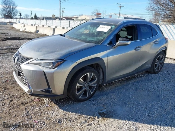2020 Lexus UX with VIN JTHX9JBHXL2024682, listed as a IAAI auction lot 41426202 with 31,764 mi miles. Bid and sale history available at carsss.com. Image 2.