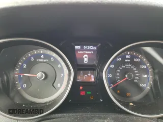2017 Hyundai Elantra z VIN KMHD35LHXHU378138, wystawiony jako Copart lot #53389795 z przebiegiem 84 282 mil mil oraz Szkoda całkowita • Salvage title. Historia ofert i sprzedaży dostępna na DreamBid. Obrazek 9.