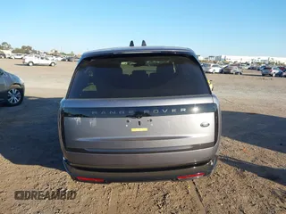 2023 Land Rover Range Rover SE z VIN SALKP9E78PA086430, wystawiony jako IAAI lot #41336935 z przebiegiem 7 831 mil mil oraz . Historia ofert i sprzedaży dostępna na DreamBid. Obrazek 16.