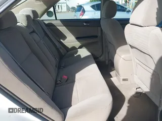 2006 Toyota Camry STD z VIN 4T1BE32KX6U671991, wystawiony jako IAAI lot #42348331 z przebiegiem 178 130 mil mil oraz . Historia ofert i sprzedaży dostępna na DreamBid. Obrazek 8.