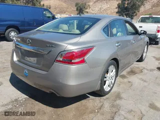 2014 Nissan Altima 3.5 SL with VIN 1N4BL3AP8EC103594, listed as a IAAI auction lot 40391876 with 148,014 mi miles. Bid and sale history available at carsss.com. Image 4.