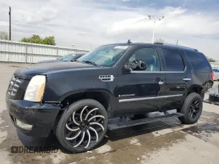 2008 Cadillac Escalade z VIN 1GYFK63888R152005, wystawiony jako Copart lot #54179325 z przebiegiem 208 059 mil mil oraz Szkody całkowita. Historia ofert i sprzedaży dostępna na DreamBid. Obrazek 1.