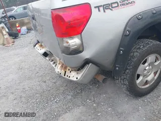 2007 Toyota Tundra SR5 with VIN 5TBRV54177S450608, listed as a IAAI auction lot 41615975 with 242,261 mi miles. Bid and sale history available at carsss.com. Image 6.