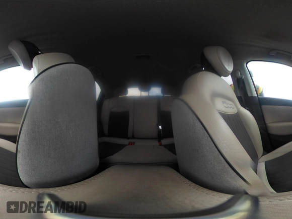 2016 FIAT 500X Lounge z VIN ZFBCFYDT3GP393494, wystawiony jako IAAI lot #42208957 z przebiegiem 93 462 mil mil oraz . Historia ofert i sprzedaży dostępna na DreamBid. Obrazek 19.