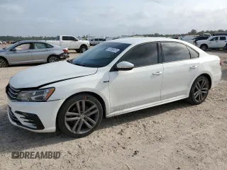 2018 Volkswagen Passat S z VIN 1VWAA7A32JC021254, wystawiony jako Copart lot #51335475 z przebiegiem 101 412 mil mil oraz Szkoda całkowita • Salvage title. Historia ofert i sprzedaży dostępna na DreamBid. Obrazek 1.