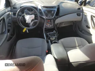 2015 Hyundai Elantra SE z VIN 5NPDH4AE3FH583168, wystawiony jako Copart lot #57910345 z przebiegiem 110 291 mil mil oraz Szkody całkowita. Historia ofert i sprzedaży dostępna na DreamBid. Obrazek 8.
