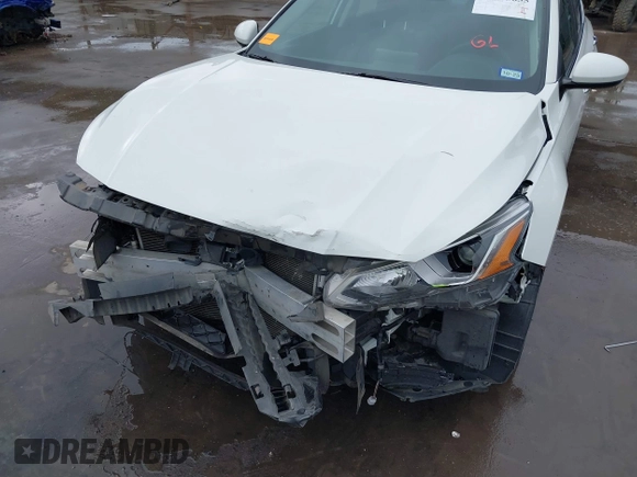 2020 Nissan Altima S with VIN 1N4BL4BVXLC139349, listed as a IAAI auction lot 41503655 with 110,058 mi miles and . Bid and sale history available at DreamBid. Image 6.