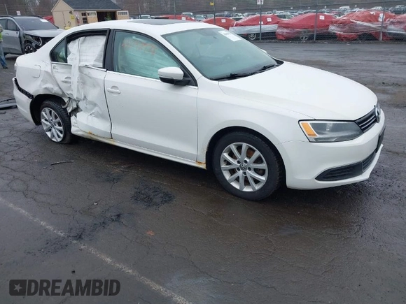 2013 Volkswagen Jetta Sedan SE with VIN 3VWDP7AJ8DM359142, listed as a IAAI auction lot 41842978 with 119,710 mi miles. Bid and sale history available at carsss.com. Image 1.