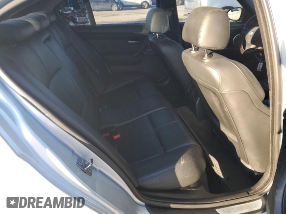 2009 BMW M3 with VIN WBSPM93539E201785, listed as a Copart auction lot 42153135 with 140,557 mi miles and Salvage title. Bid and sale history available at DreamBid. Image 10.